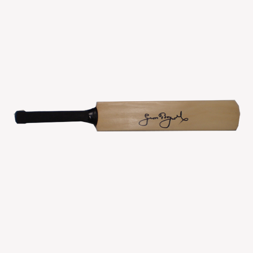 G. Boycott Signed Mini Cricket Bat