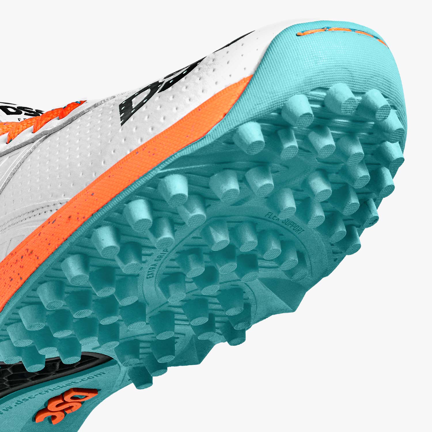 DSC Jaffa 22 Rubber Cricket Shoes